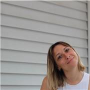 Soy una persona paciente, de escucha activa, resolutiva, con empatia y con dedicación en el trabajo.